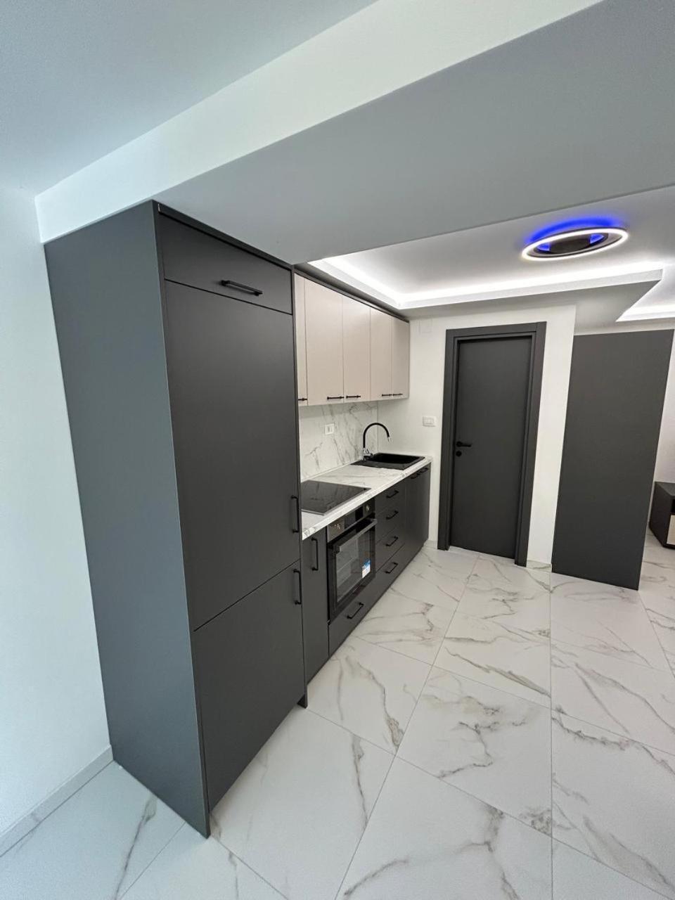 Merlin Prestige Apartments Budva Bagian luar foto