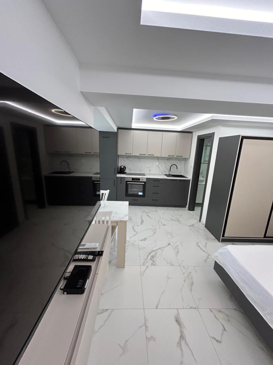 Merlin Prestige Apartments Budva Bagian luar foto