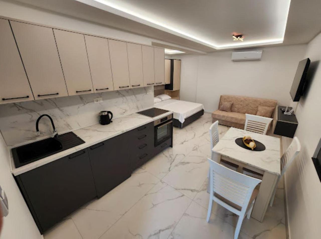 Merlin Prestige Apartments Budva Bagian luar foto