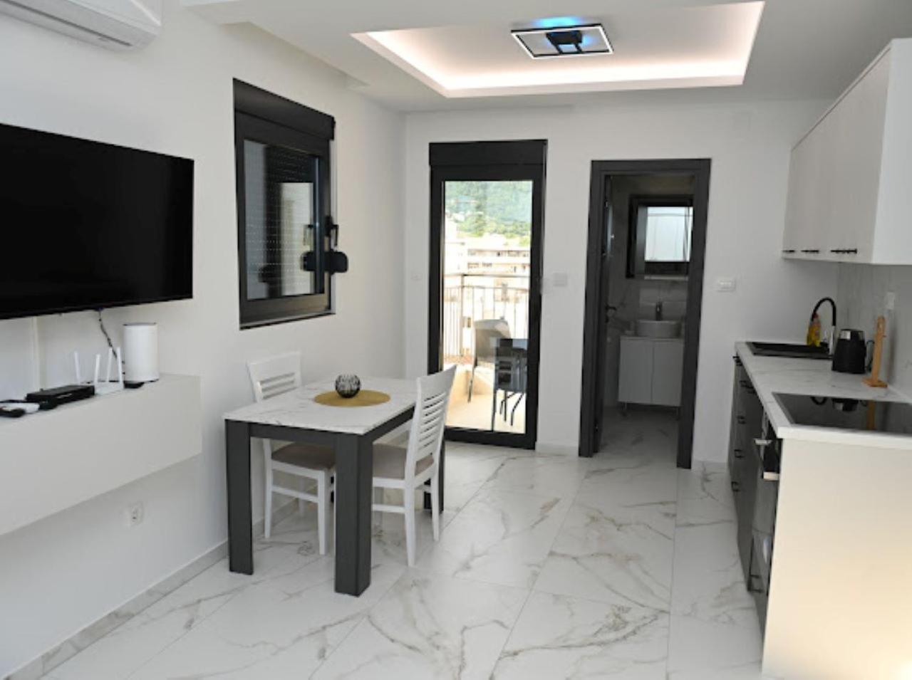 Merlin Prestige Apartments Budva Bagian luar foto